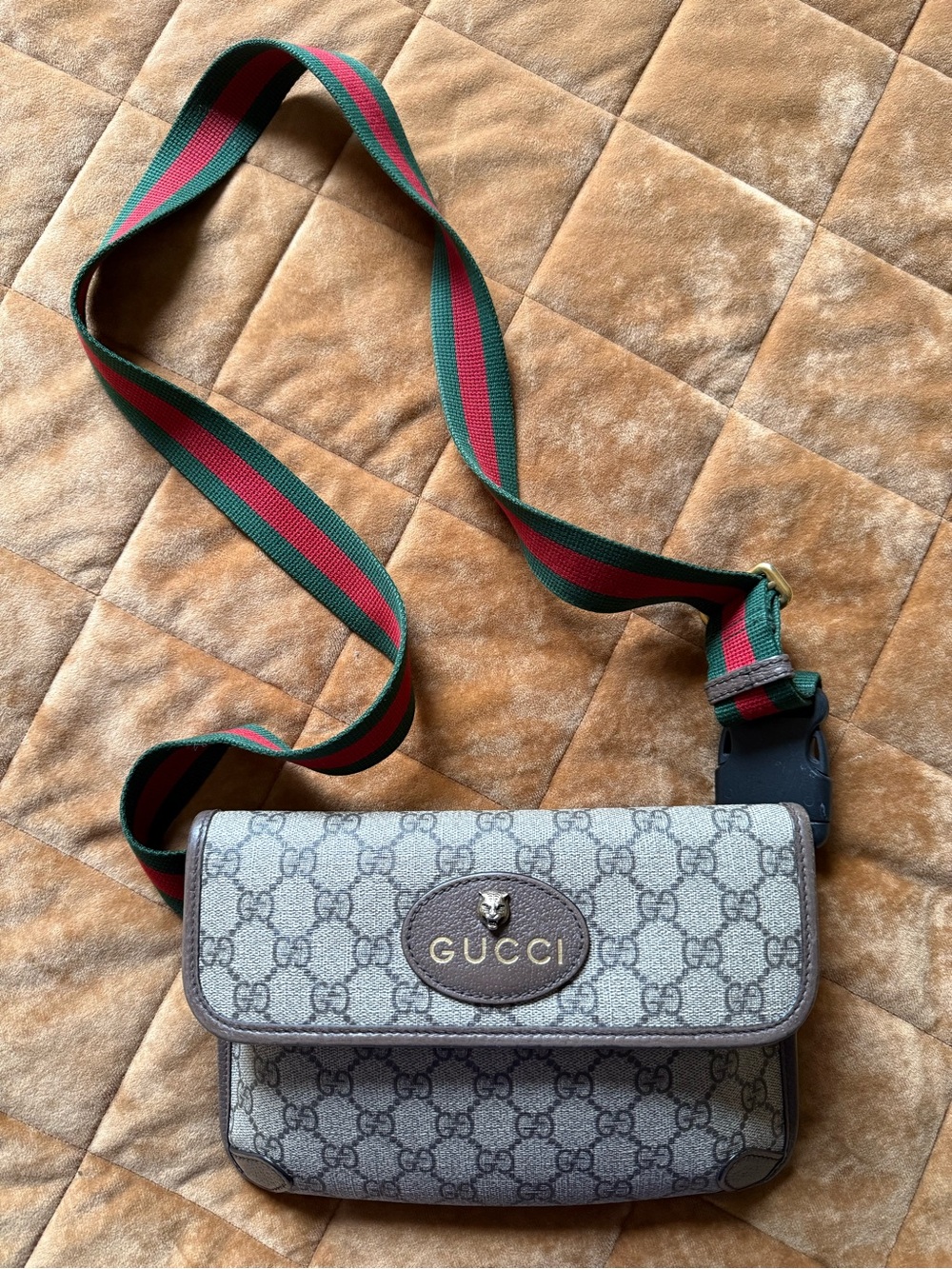Gucci Beige GG Supreme Crossbody/Belt Pouch Bag with Green and Red Web Strap